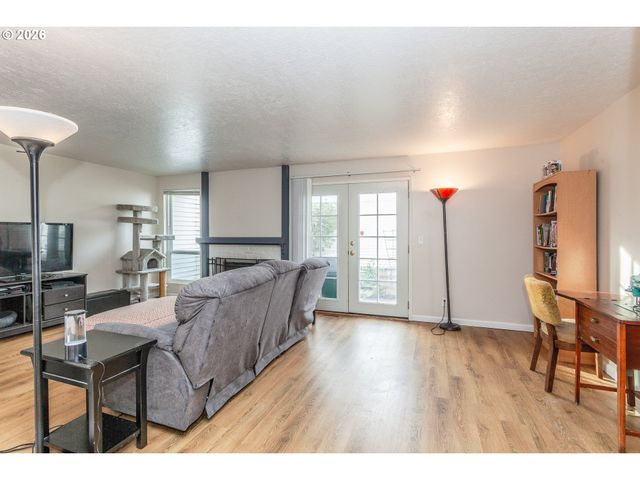 6151 Sw ERICKSON Ave, Beaverton, OR 97008