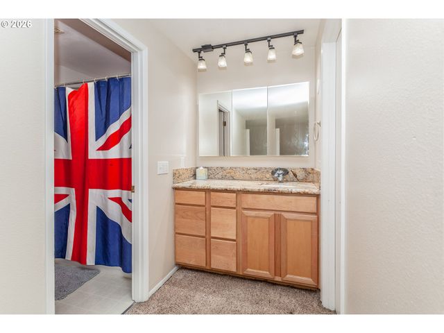 6151 Sw ERICKSON Ave, Beaverton, OR 97008