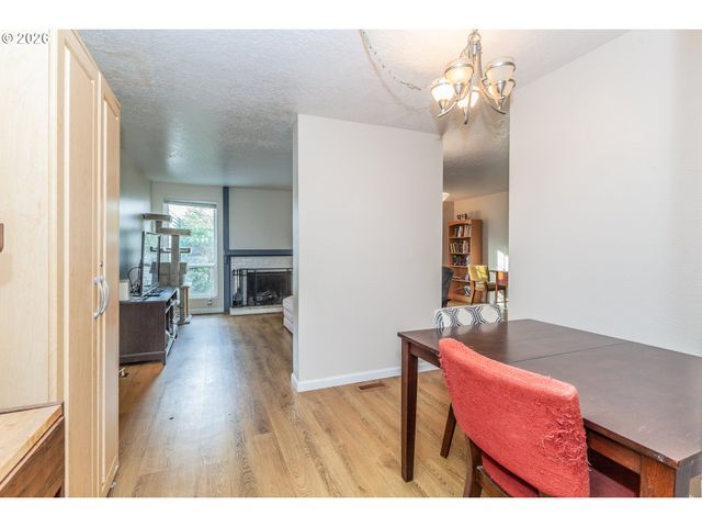 6151 Sw ERICKSON Ave, Beaverton, OR 97008