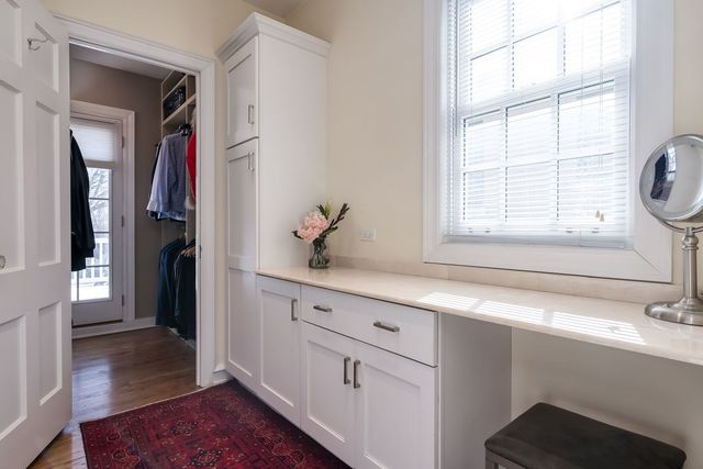 1047 FAIR OAKS Avenue, Oak Park, IL 60302