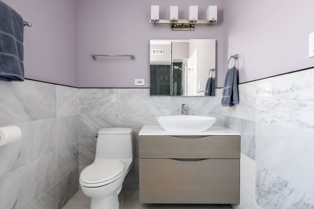 1047 FAIR OAKS Avenue, Oak Park, IL 60302