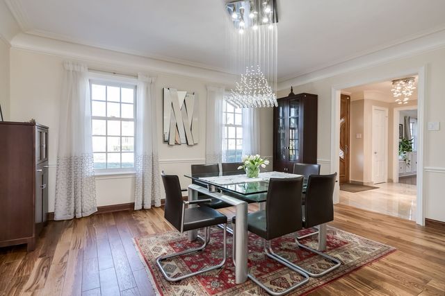 1047 FAIR OAKS Avenue, Oak Park, IL 60302