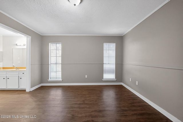 2141 Thousand Oaks Drive, Jackson, MS 39212