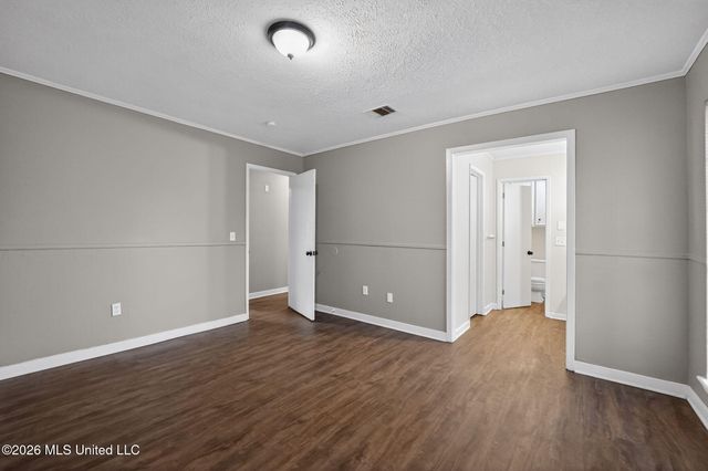 2141 Thousand Oaks Drive, Jackson, MS 39212