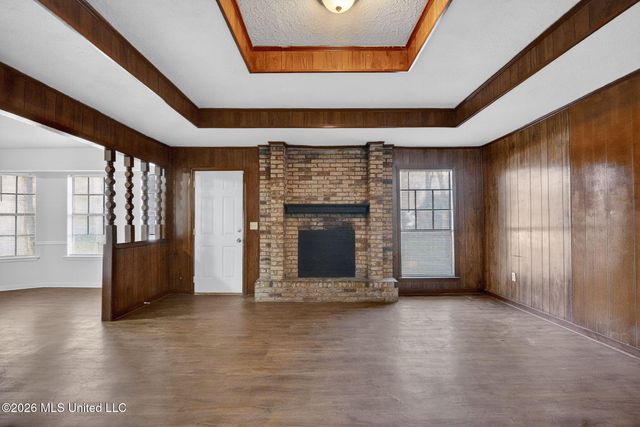 2141 Thousand Oaks Drive, Jackson, MS 39212