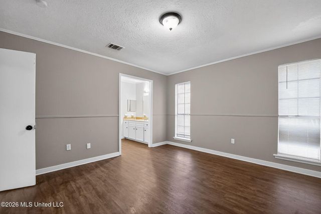 2141 Thousand Oaks Drive, Jackson, MS 39212