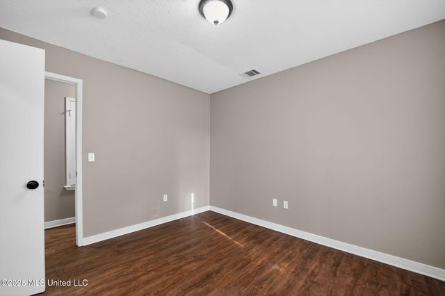2141 Thousand Oaks Drive, Jackson, MS 39212