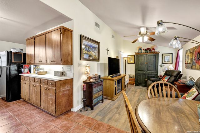 1145 Roadrunner, Canyon Lake, TX 78133