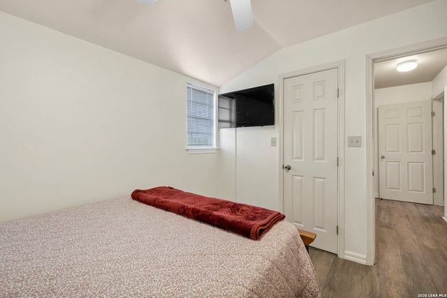 1145 Roadrunner, Canyon Lake, TX 78133