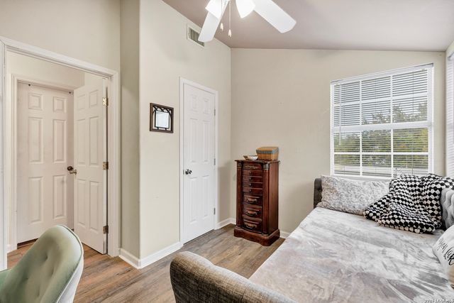 1145 Roadrunner, Canyon Lake, TX 78133