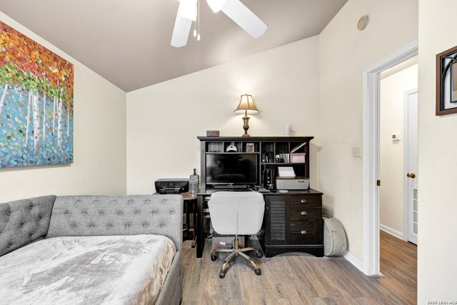 1145 Roadrunner, Canyon Lake, TX 78133