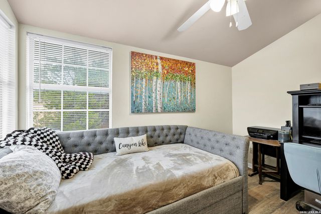 1145 Roadrunner, Canyon Lake, TX 78133