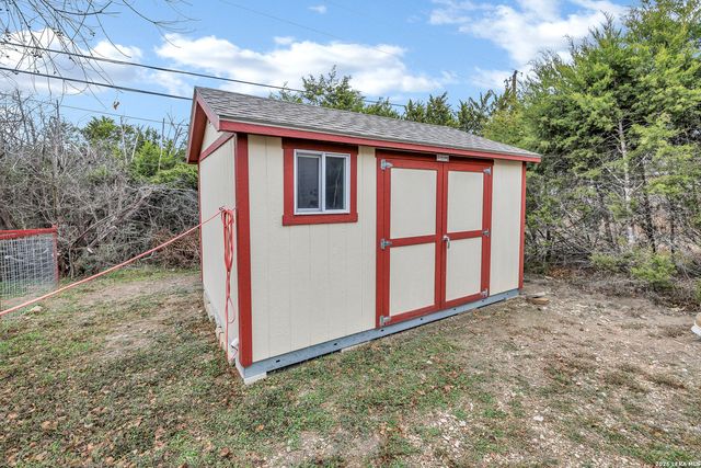 1145 Roadrunner, Canyon Lake, TX 78133