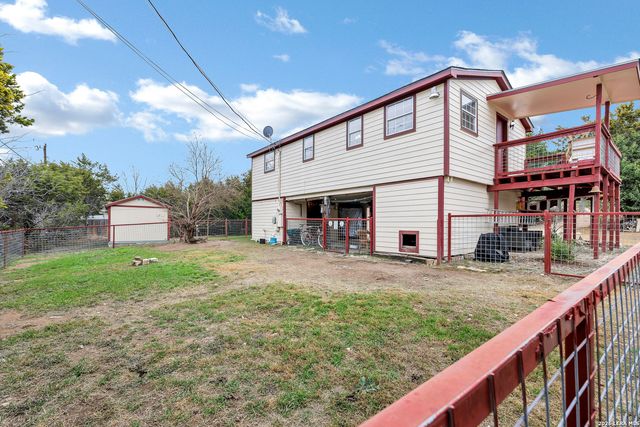 1145 Roadrunner, Canyon Lake, TX 78133