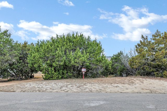 1145 Roadrunner, Canyon Lake, TX 78133