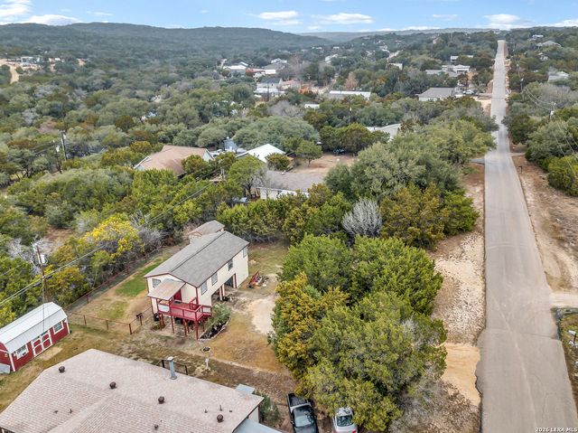 1145 Roadrunner, Canyon Lake, TX 78133