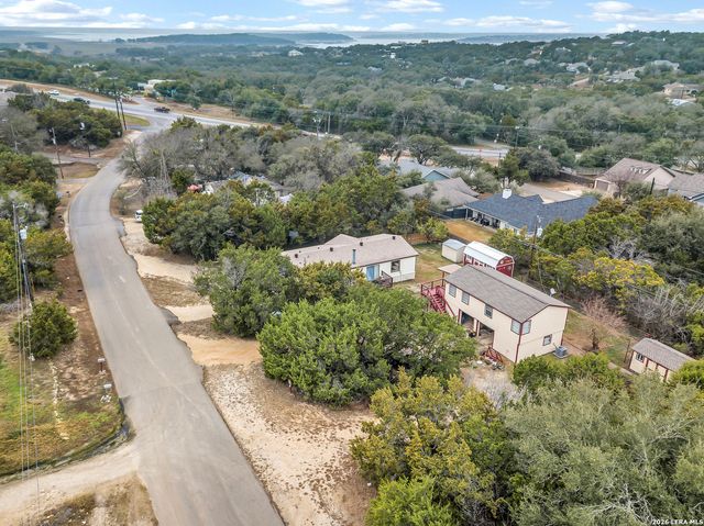 1145 Roadrunner, Canyon Lake, TX 78133