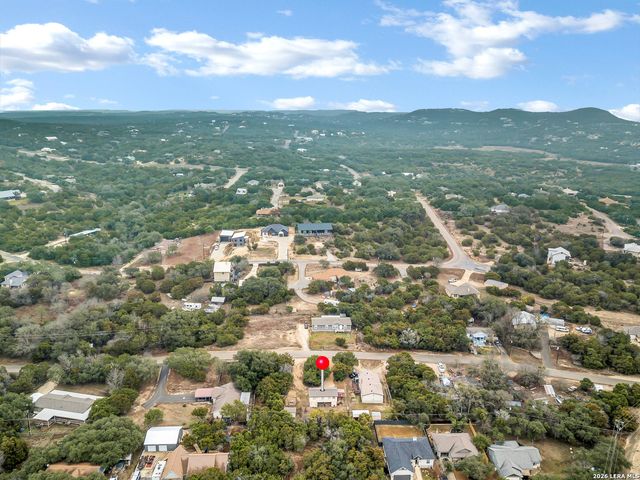 1145 Roadrunner, Canyon Lake, TX 78133