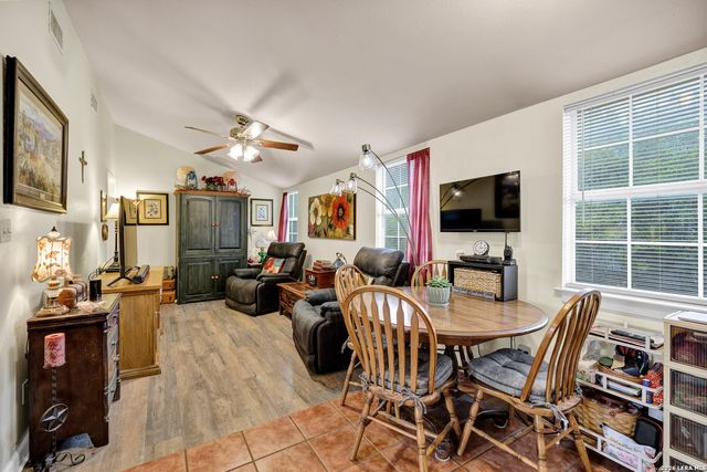 1145 Roadrunner, Canyon Lake, TX 78133