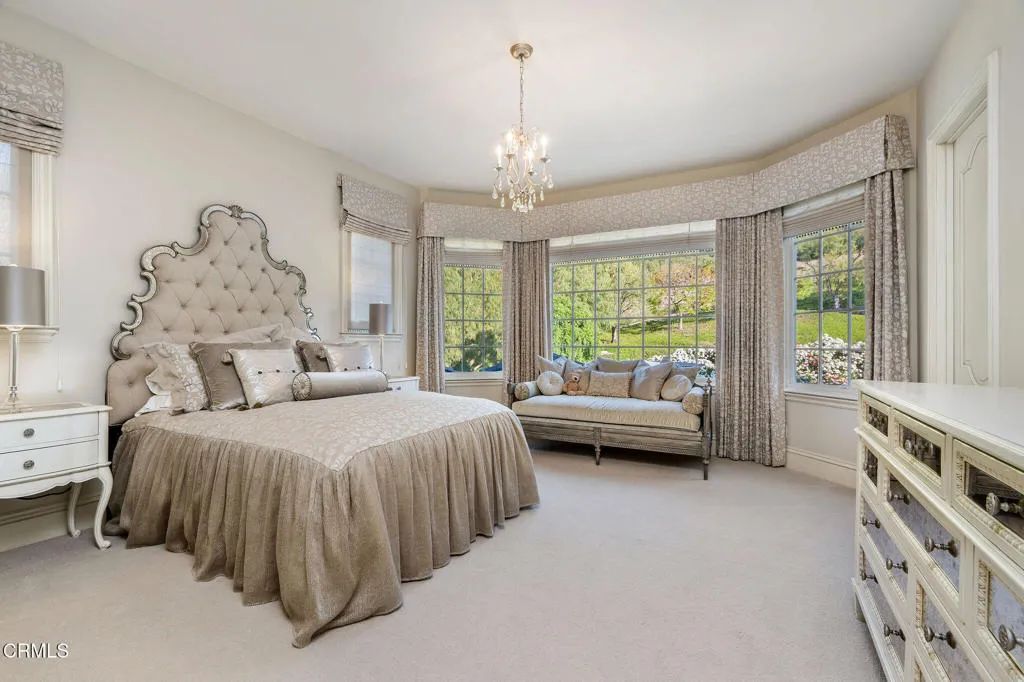 Image 36 of property listing at 5016 Hunter Valley Lane, Westlake Village, CA 91362
