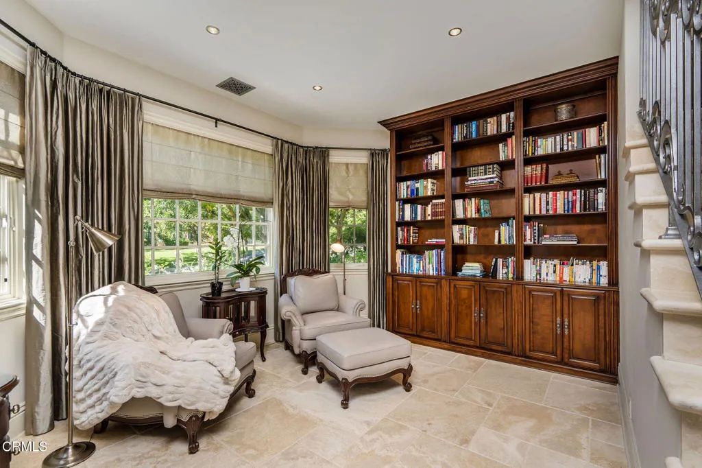 Image 9 of property listing at 5016 Hunter Valley Lane, Westlake Village, CA 91362