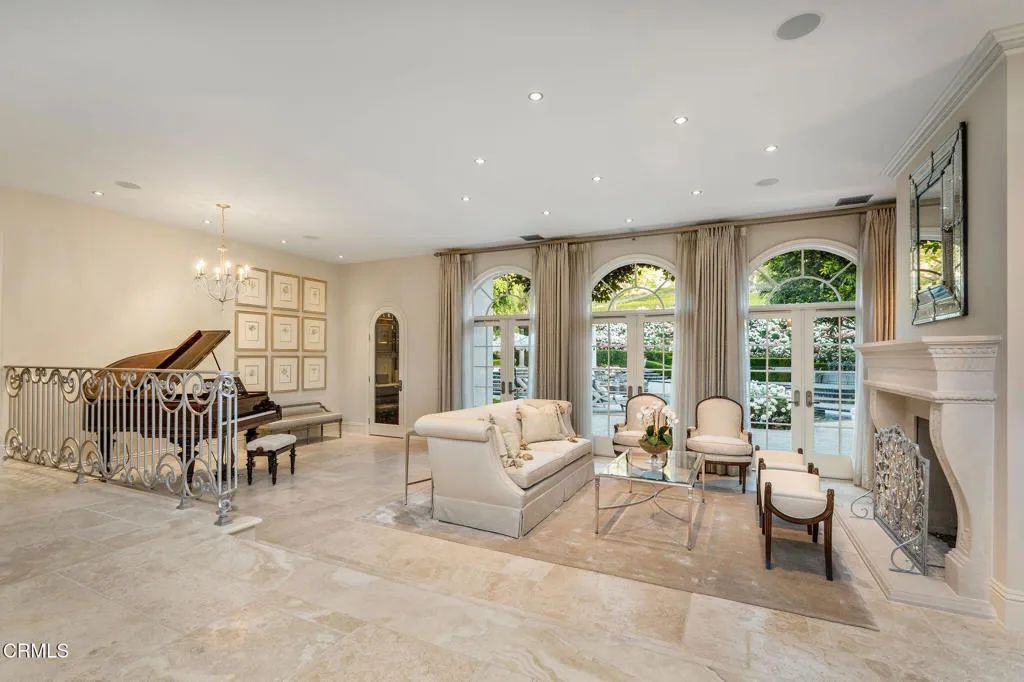 Image 10 of property listing at 5016 Hunter Valley Lane, Westlake Village, CA 91362