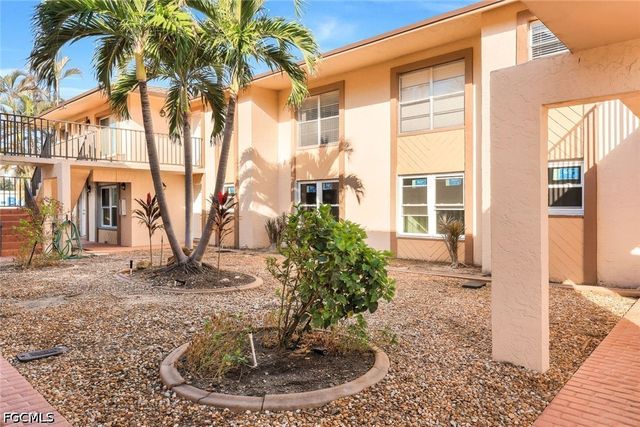 16881 Davis RD 624, Fort Myers, FL 33908