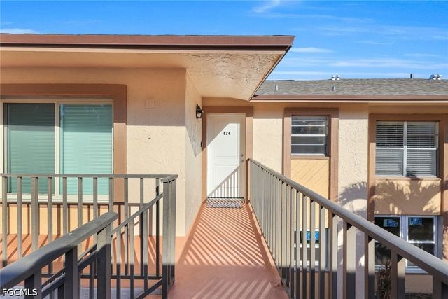 16881 Davis RD 624, Fort Myers, FL 33908