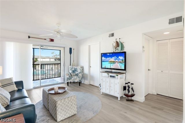 16881 Davis RD 624, Fort Myers, FL 33908