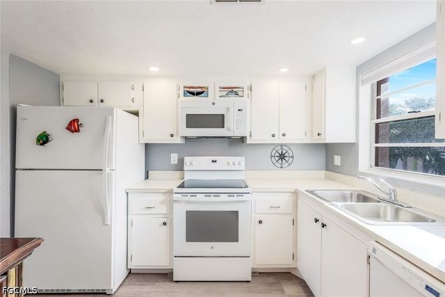 16881 Davis RD 624, Fort Myers, FL 33908