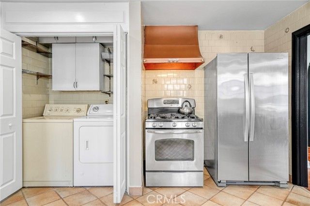 11290 Ivy Place, Los Angeles, CA 90064