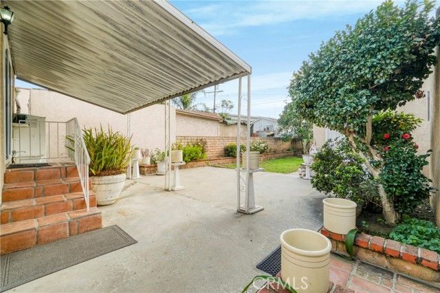 11290 Ivy Place, Los Angeles, CA 90064