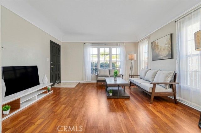 11290 Ivy Place, Los Angeles, CA 90064