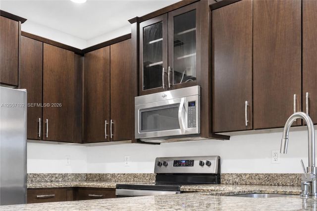 13005 N Riverwalk Cir N, Plantation, FL 33325