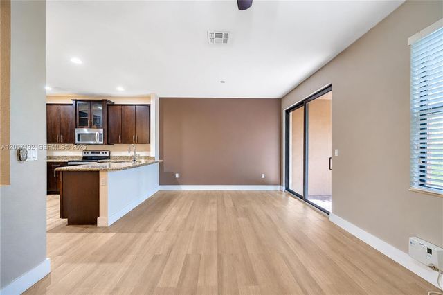 13005 N Riverwalk Cir N, Plantation, FL 33325