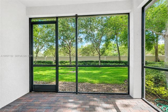 13005 N Riverwalk Cir N, Plantation, FL 33325