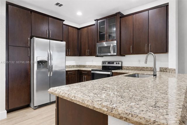 13005 N Riverwalk Cir N, Plantation, FL 33325
