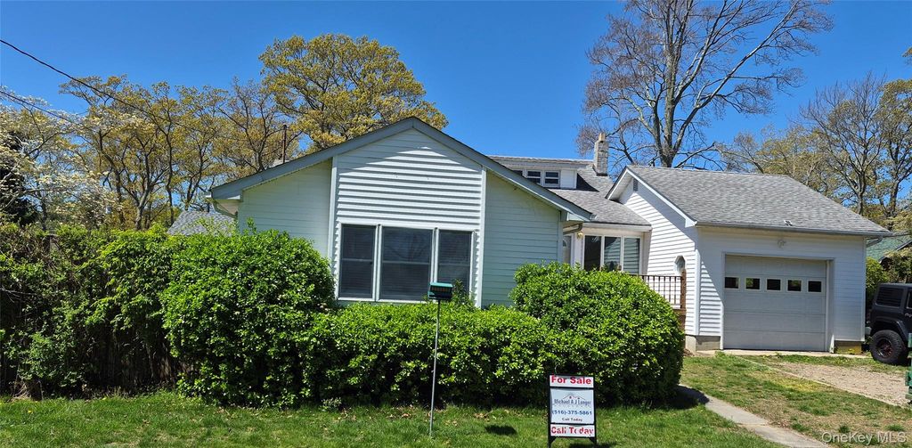 24 Lavender Road, Rocky Point, NY 11778