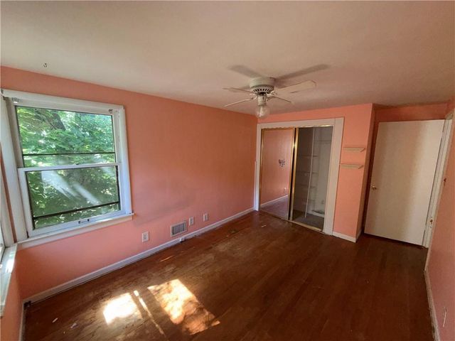 8909 W 81st Street, Overland Park, KS 66204