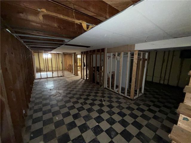 8909 W 81st Street, Overland Park, KS 66204