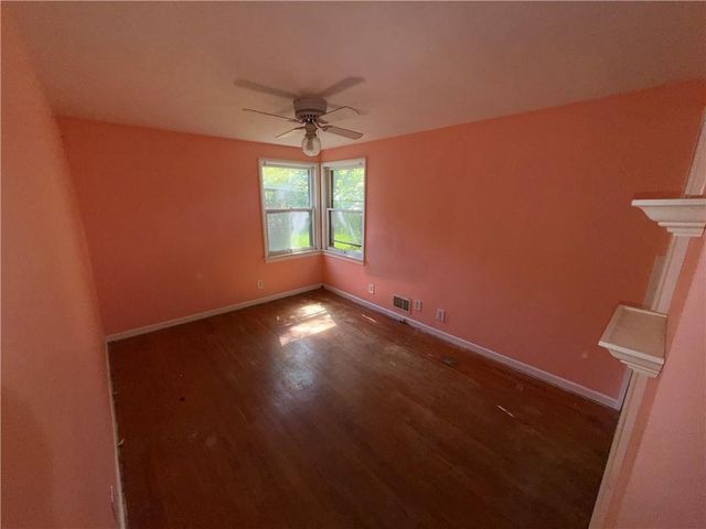 8909 W 81st Street, Overland Park, KS 66204
