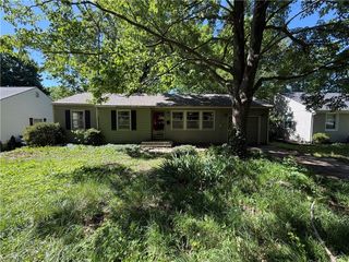 8909 W 81st Street, Overland Park, KS 66204