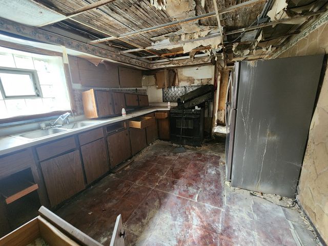 8349 S Essex Avenue, Chicago, IL 60617