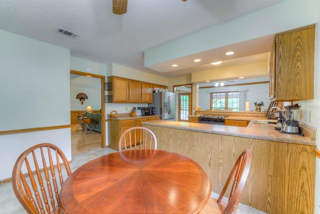 725 CEDAR BRAKE DR, Memphis, TN 38018