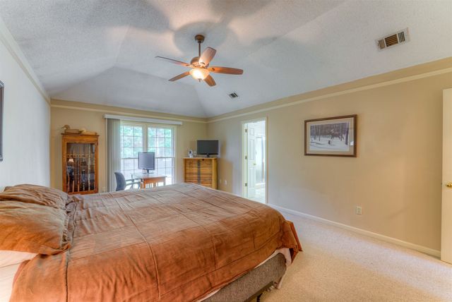 725 CEDAR BRAKE DR, Memphis, TN 38018