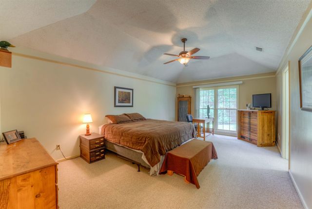 725 CEDAR BRAKE DR, Memphis, TN 38018
