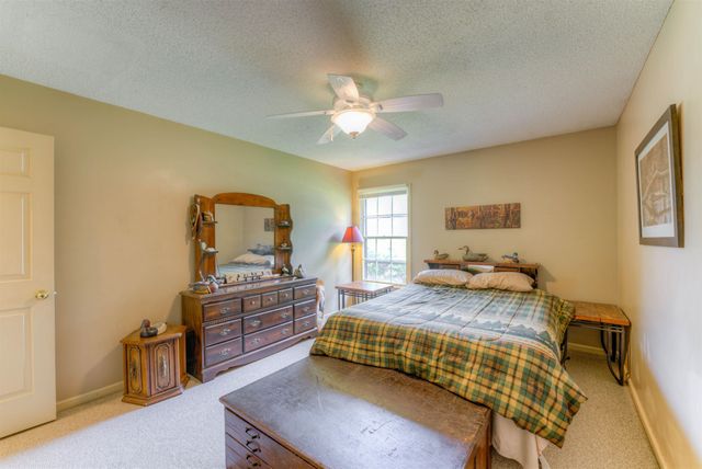 725 CEDAR BRAKE DR, Memphis, TN 38018
