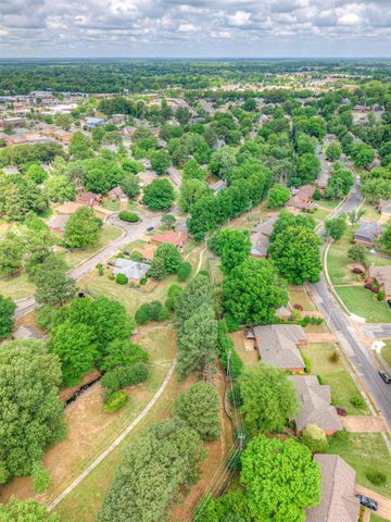 725 CEDAR BRAKE DR, Memphis, TN 38018