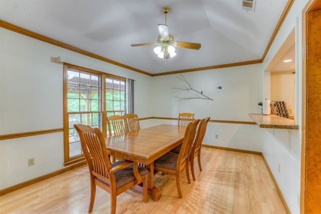 725 CEDAR BRAKE DR, Memphis, TN 38018