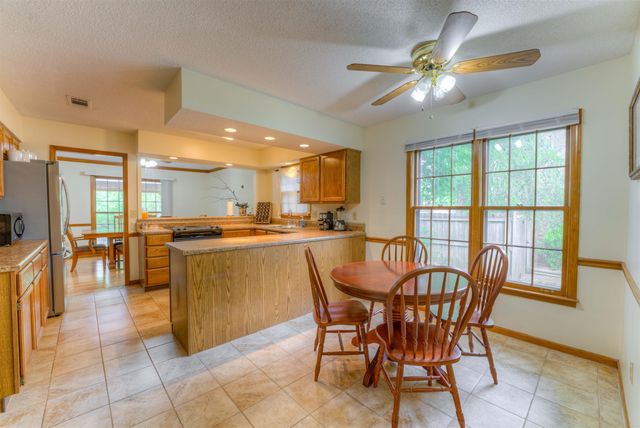 725 CEDAR BRAKE DR, Memphis, TN 38018